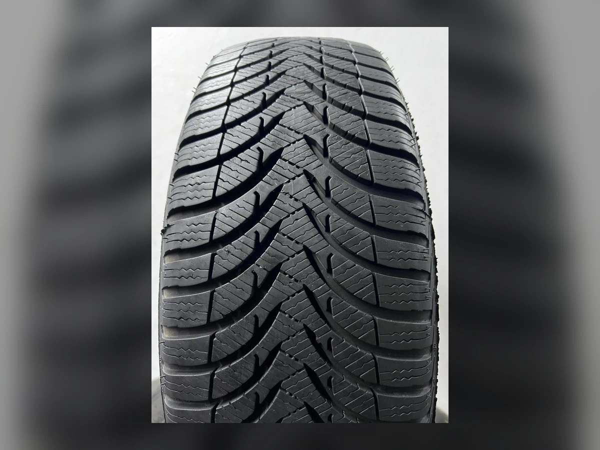 Michelin — Michelin 215/60 R17 — 215/60 R17