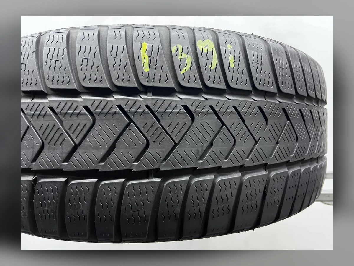 Pirelli — Pirelli 235/45 R18 — 235/45 R18