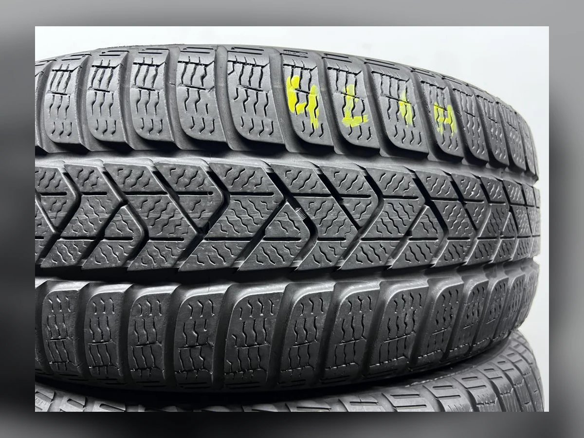 Pirelli — Pirelli 215/60 R16 — 215/60 R16