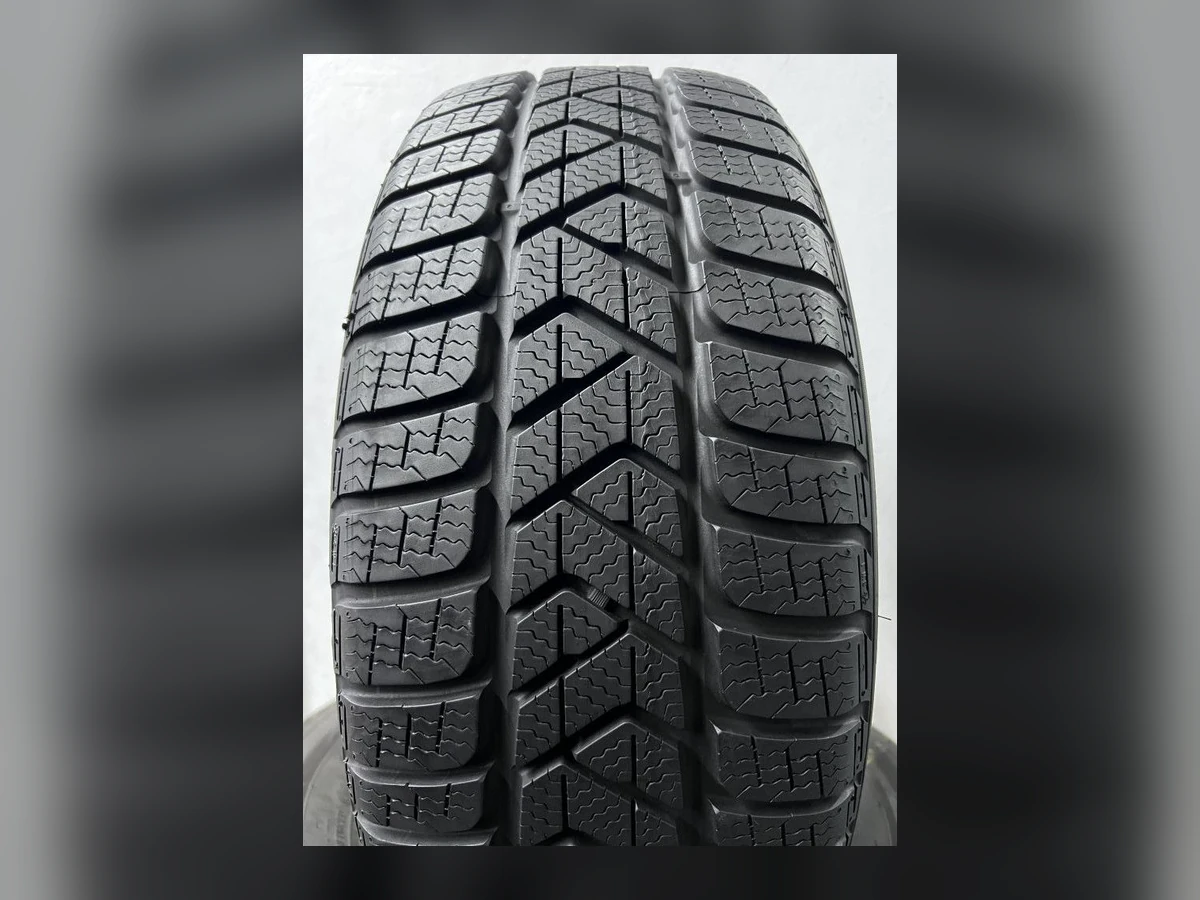 Pirelli — Pirelli 215/60 R16 — 215/60 R16