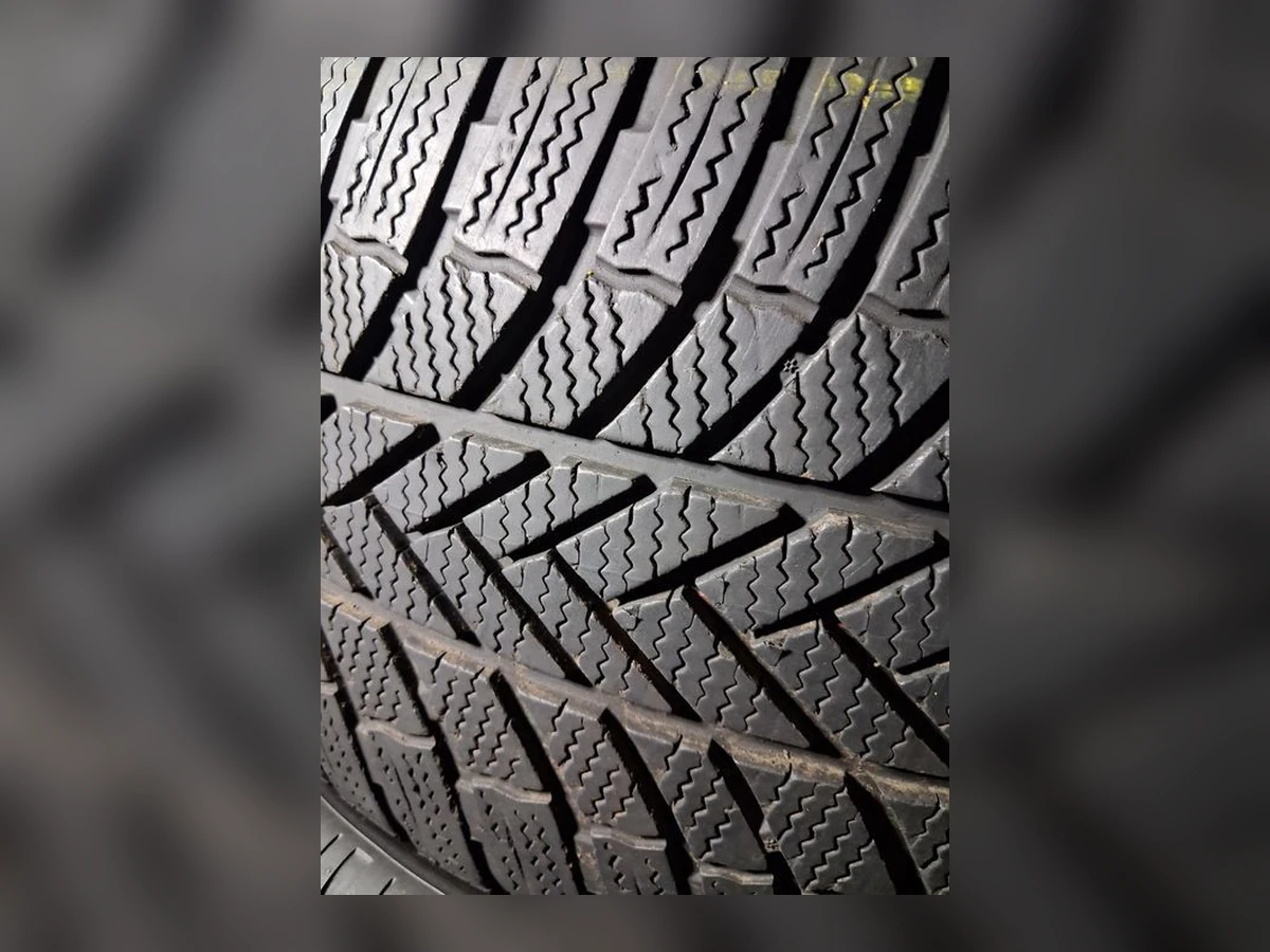 Bridgestone — 255/50 R20 — Bridgestone 255/50 R20 Зима (липучка) 2 шт (Пара) — 6.5