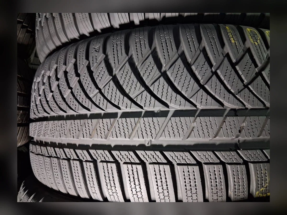 Michelin — Michelin 245/35 R20 — 245/35 R20