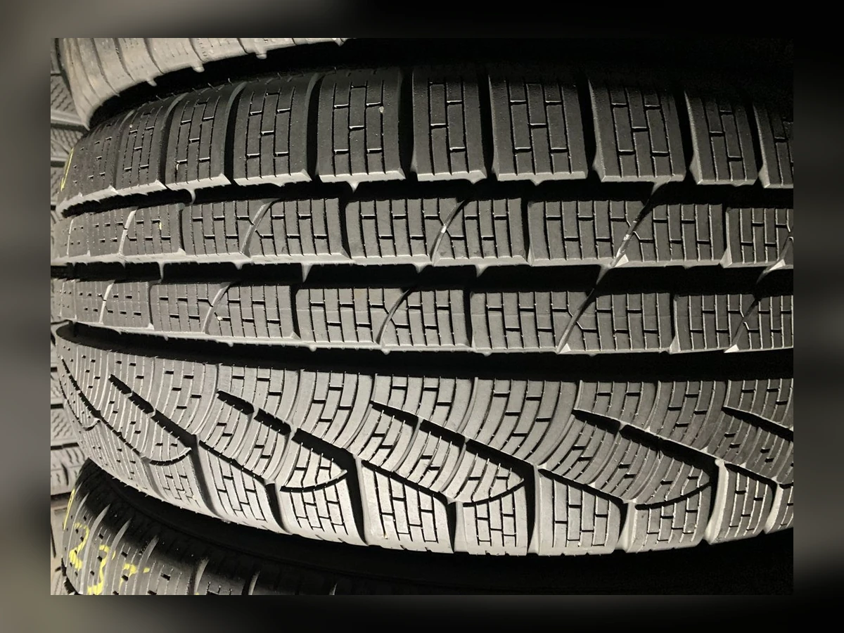 Michelin — Michelin 235/45 R20 — 235/45 R20