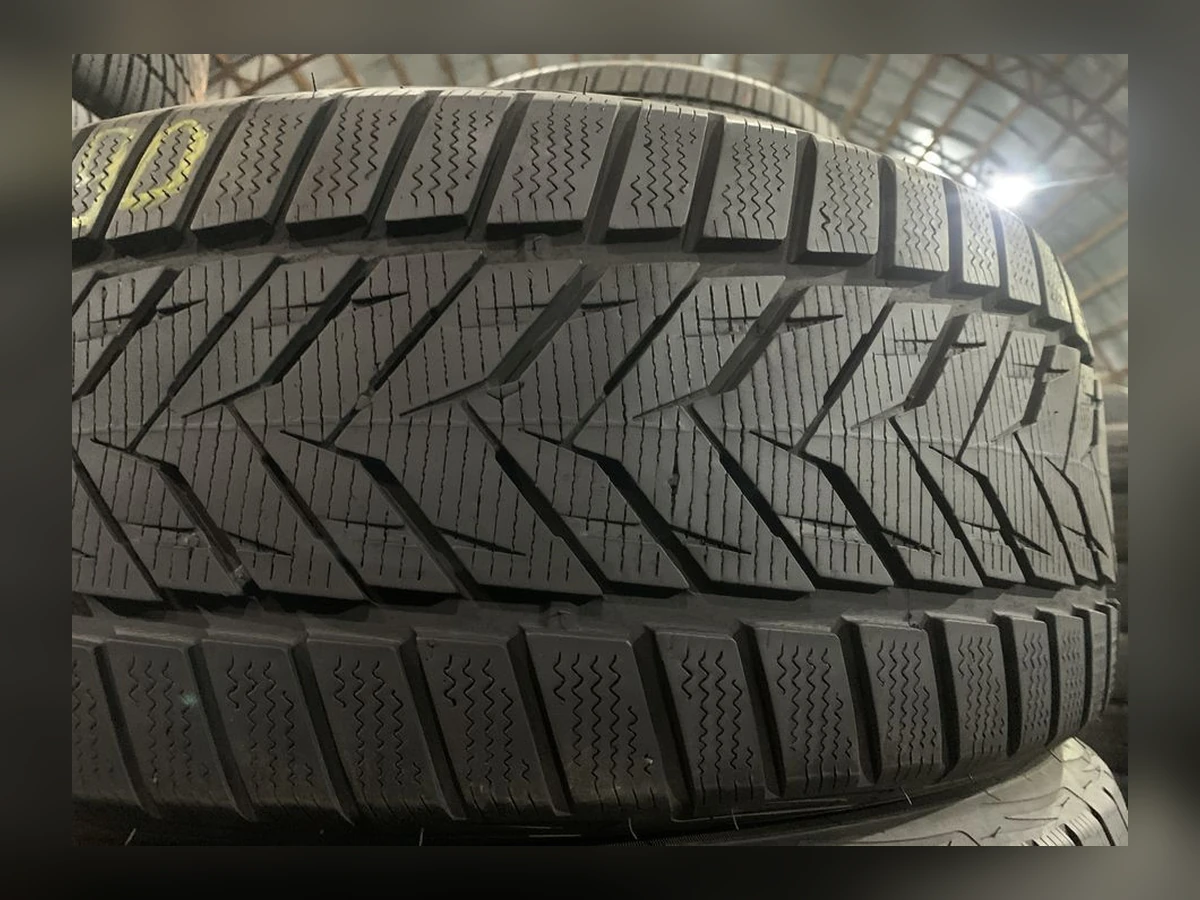 Michelin — Michelin 235/45 R19 — 235/45 R19