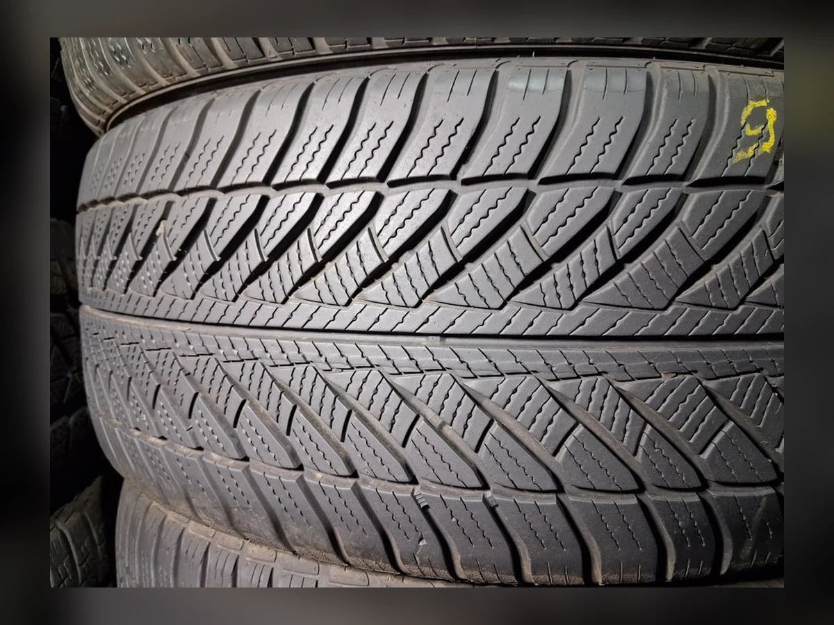 Michelin — Michelin 245/45 R19 — 245/45 R19