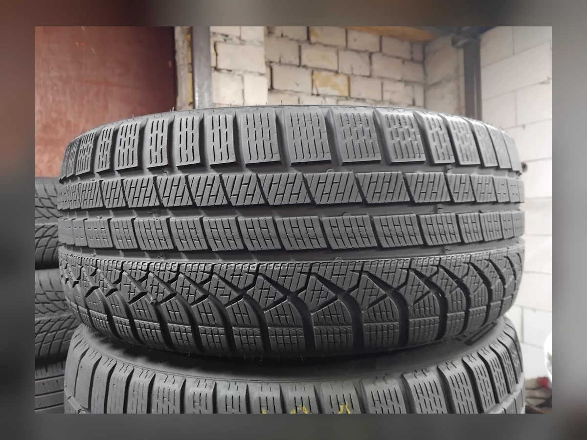 Pirelli — Pirelli 245/40 R19 — 245/40 R19
