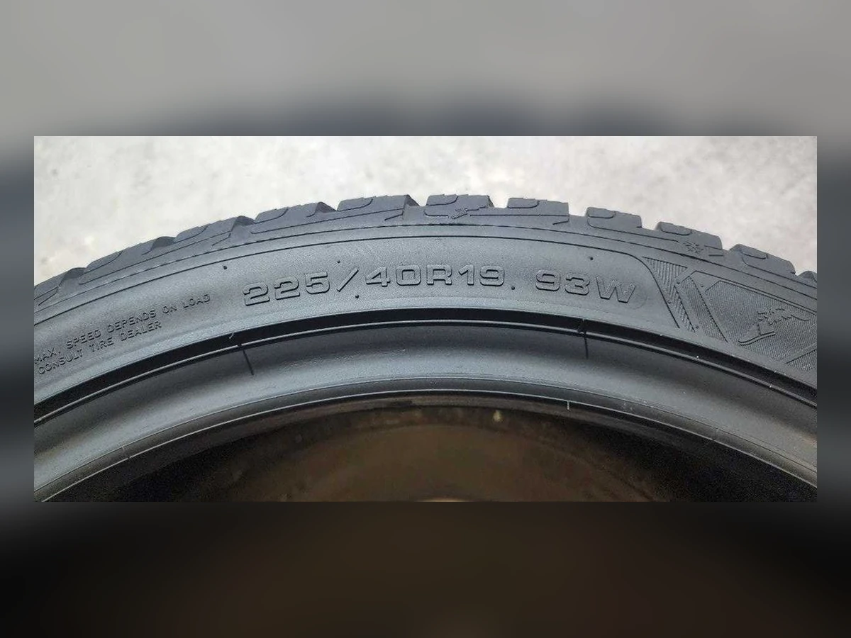 Goodyear — 225/40 R19 — Goodyear 225/40 R19 Зима (липучка) 2 шт (Пара) — 7.0