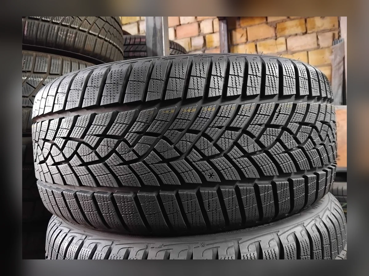 Goodyear — 225/40 R18 — Goodyear 225/40 R18 Зима (липучка) 2 шт (Пара) — 5.5
