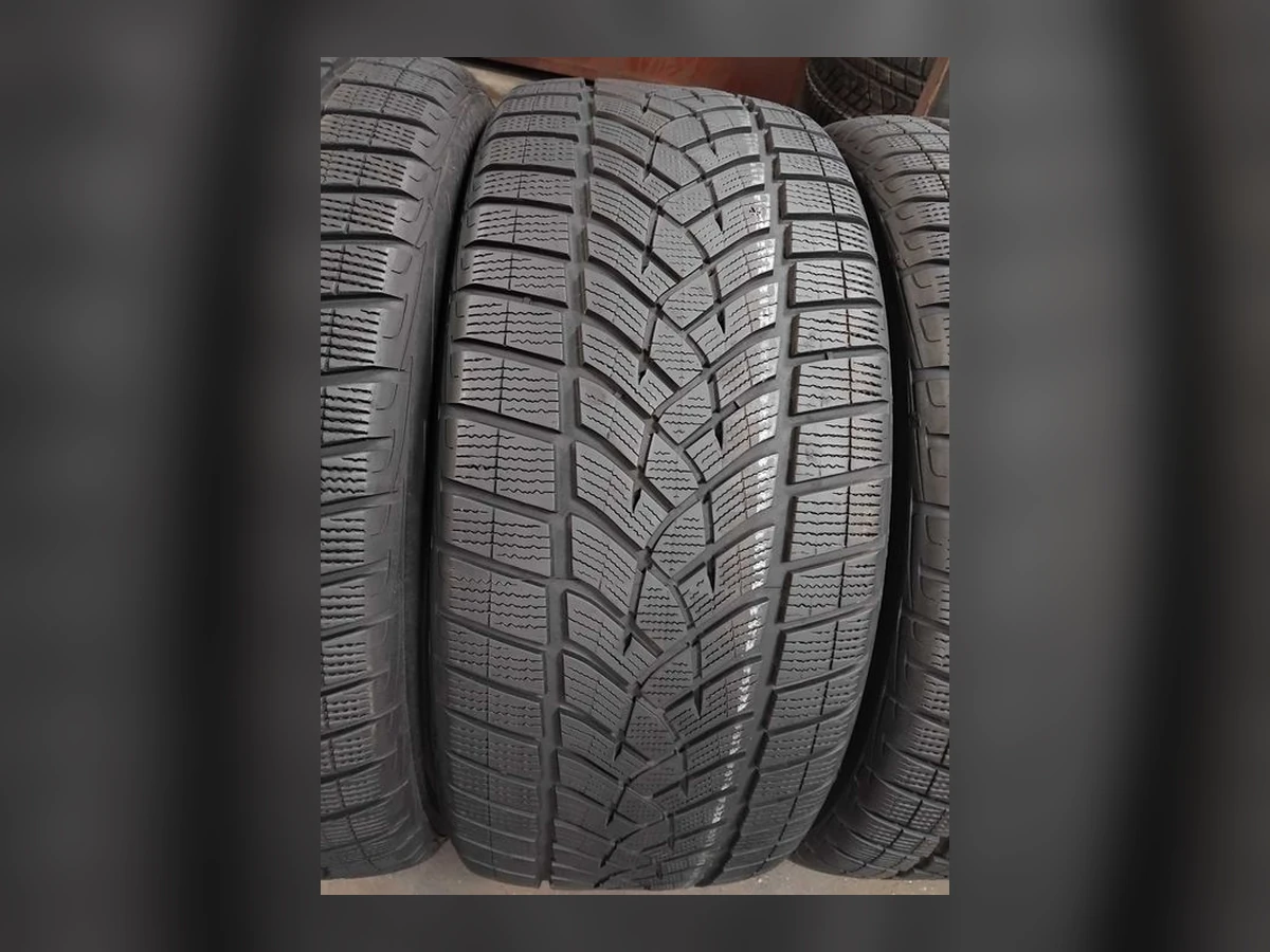 Goodyear — 275/45 R21 — Goodyear 275/45 R21 Зима (липучка) 4 шт (Комплект) — 5.5