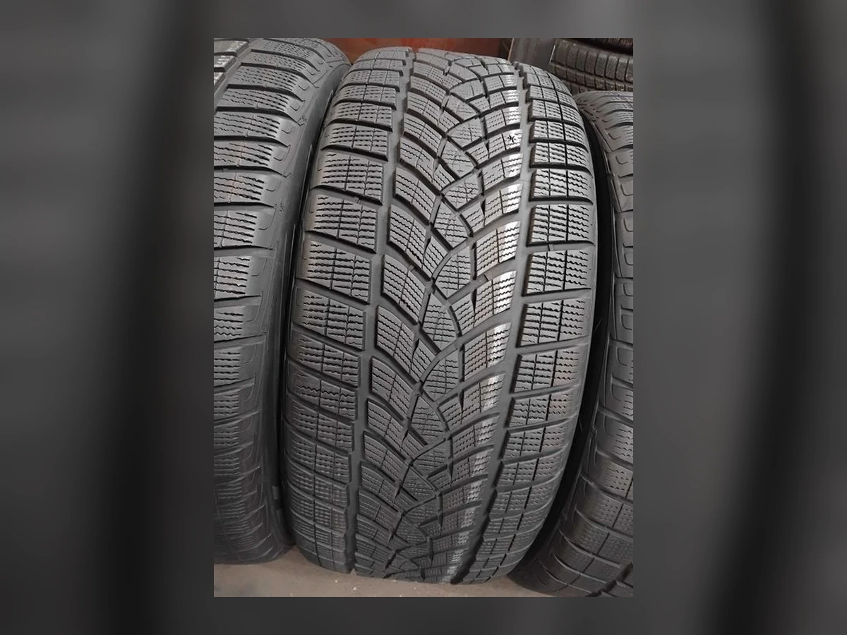 Goodyear — 275/45 R21 — Goodyear 275/45 R21 Зима (липучка) 4 шт (Комплект) — 5.5