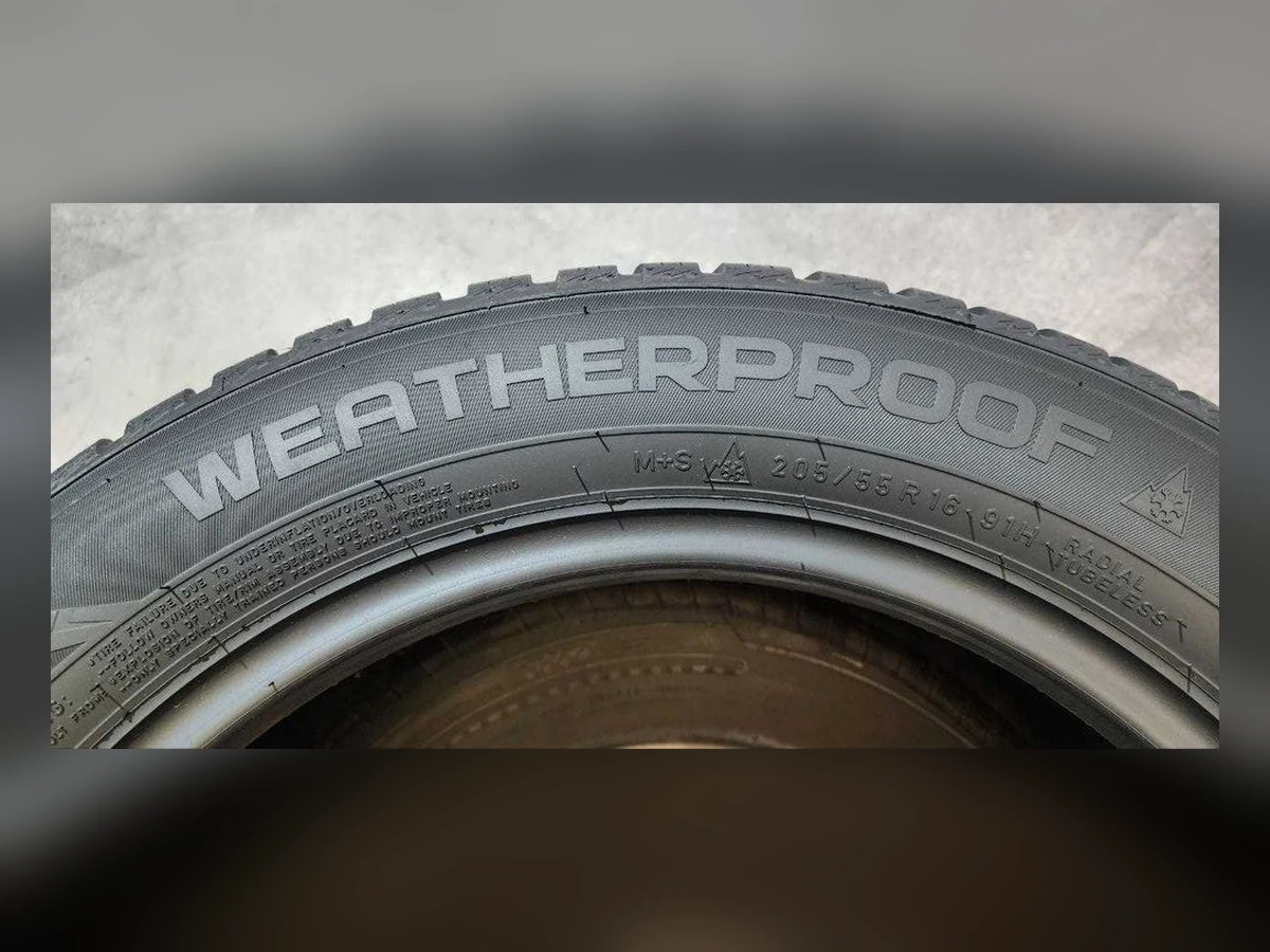 Nokian — 205/55 R16 — Nokian 205/55 R16 Всесезонка 2 шт (Пара) — 8.0