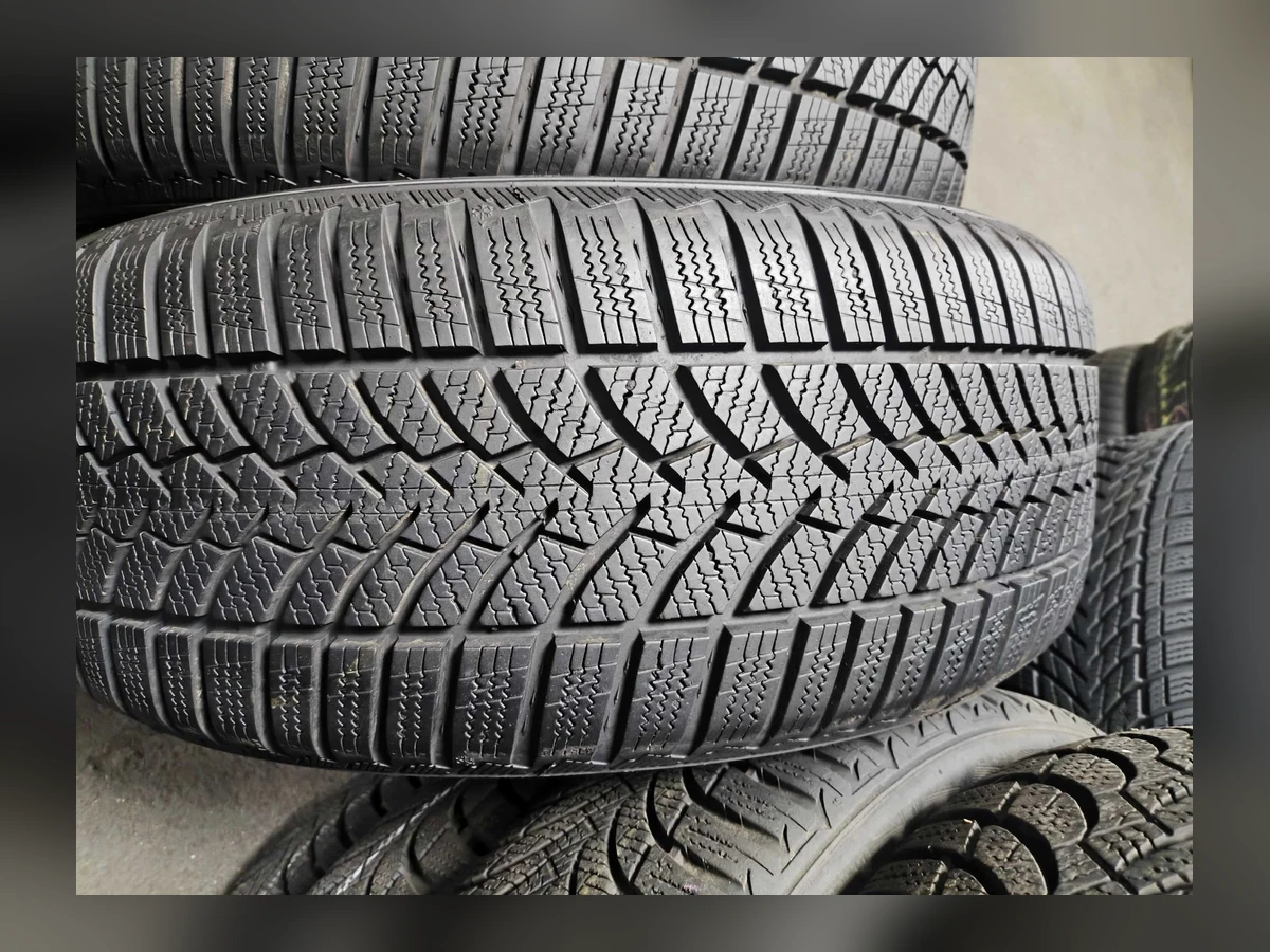 Semperit — Semperit 215/55 R16 — 215/55 R16