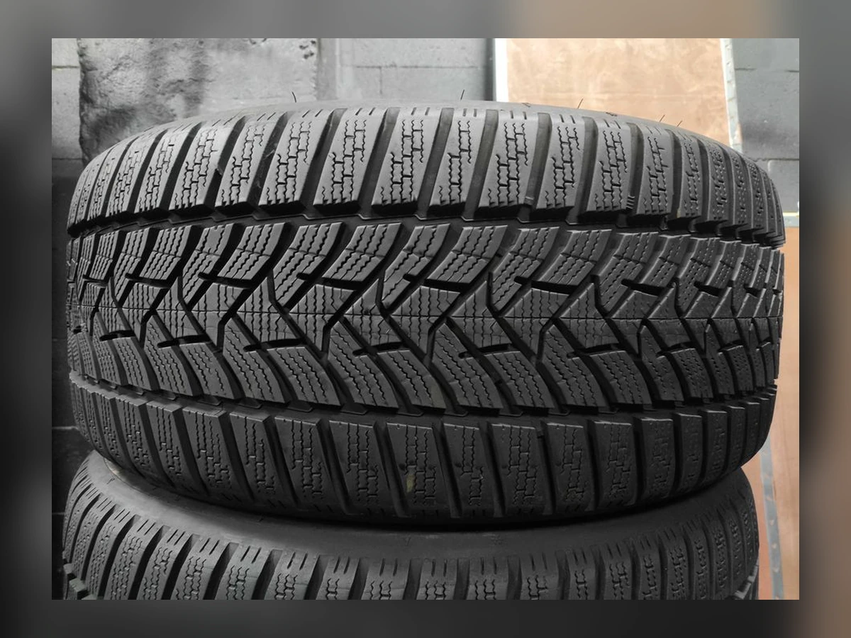 Dunlop — 225/45 R17 — Dunlop 225/45 R17 Зима (липучка) 2 шт (Пара) — 5.5