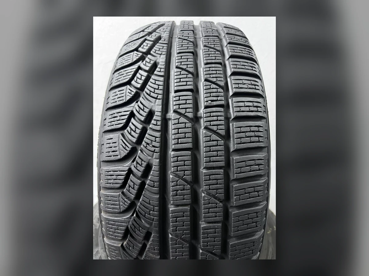 Pirelli — Pirelli 225/45 R17 — 225/45 R17