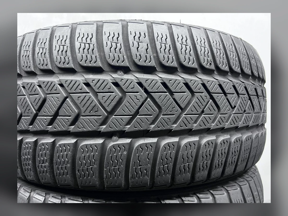 Pirelli — Pirelli 235/35 R19 — 235/35 R19